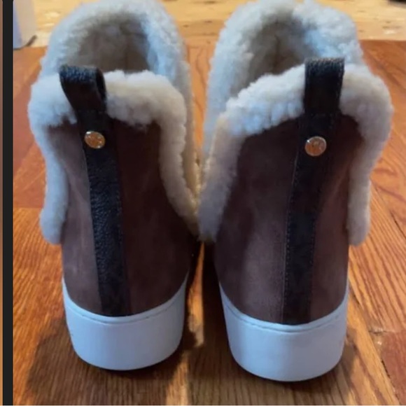 Michael Kors winter sneakers with fur trim and lining size 9 - Picture 4 of 4